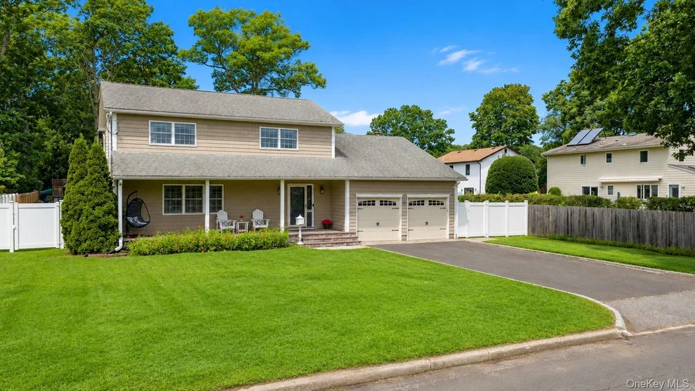 Unit for sale at 282 6th Avenue, Smithtown, NY 11780