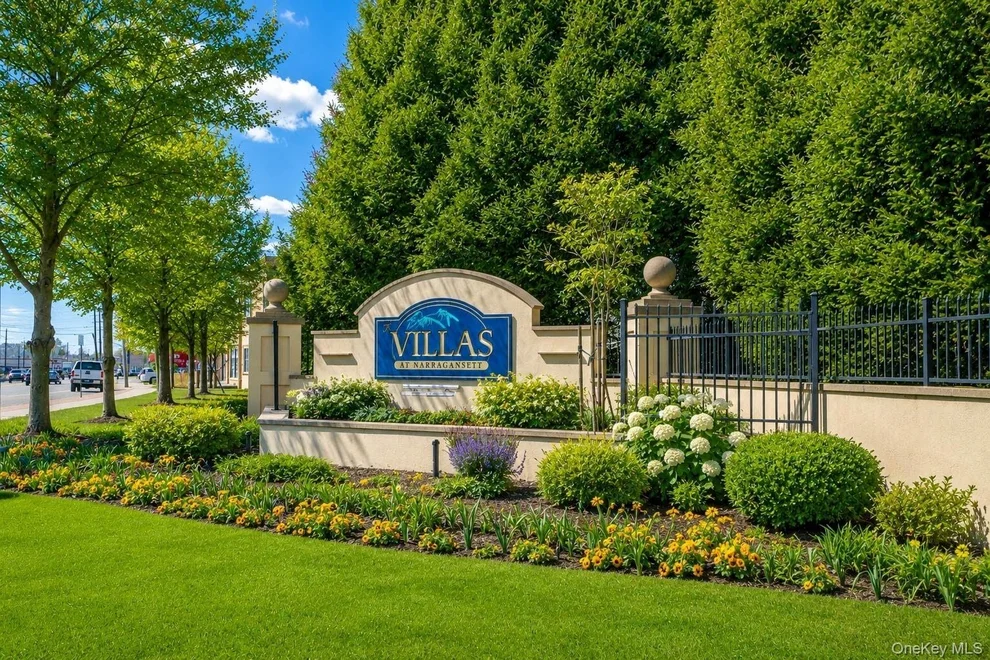 Unit for sale at 406 Narragansett Villas Drive, Babylon, NY 11757