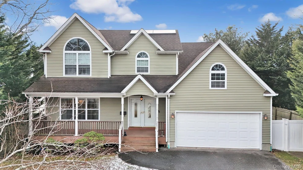 Unit for sale at 14 Donna Place, Islip, NY 11730