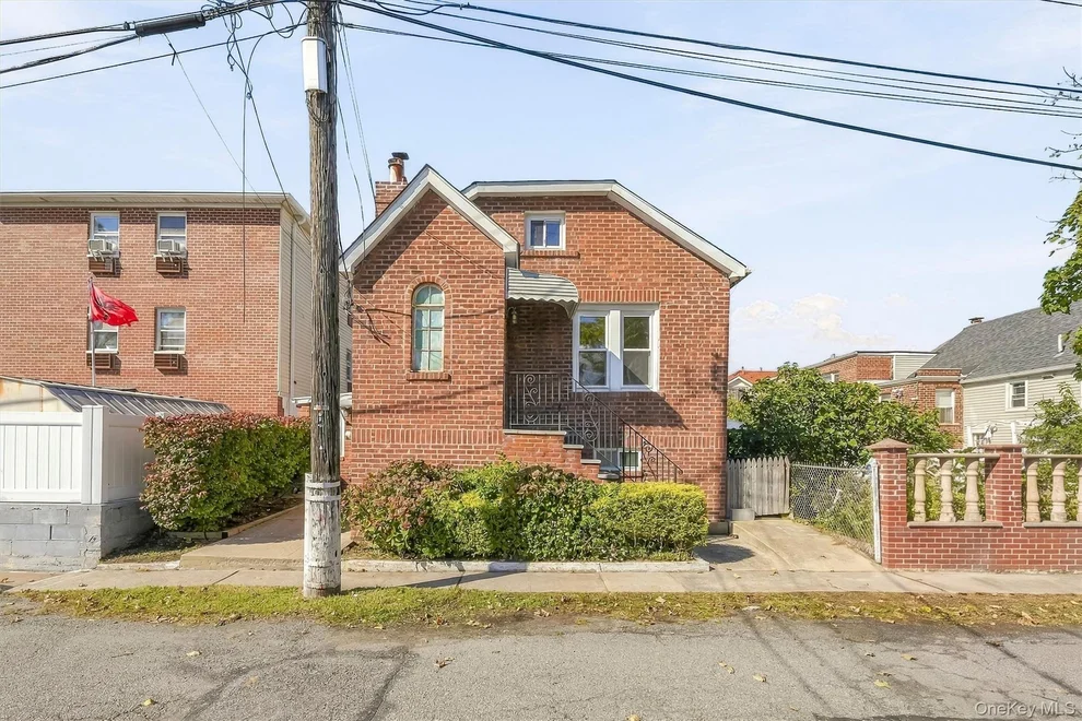 Unit for sale at 3081 Bevy Place, New York, NY 10465