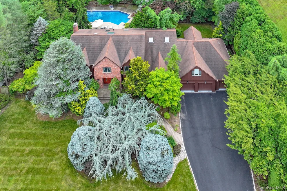 Unit for sale at 17 Snowdrop Drive, Clarkstown, NY 10956