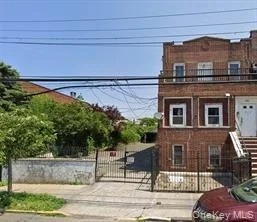 Unit for sale at 717 E 226th Street, New York, NY 10466