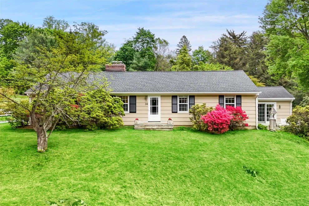 Unit for sale at 34 Whippoorwill Road E, North Castle, NY 10504