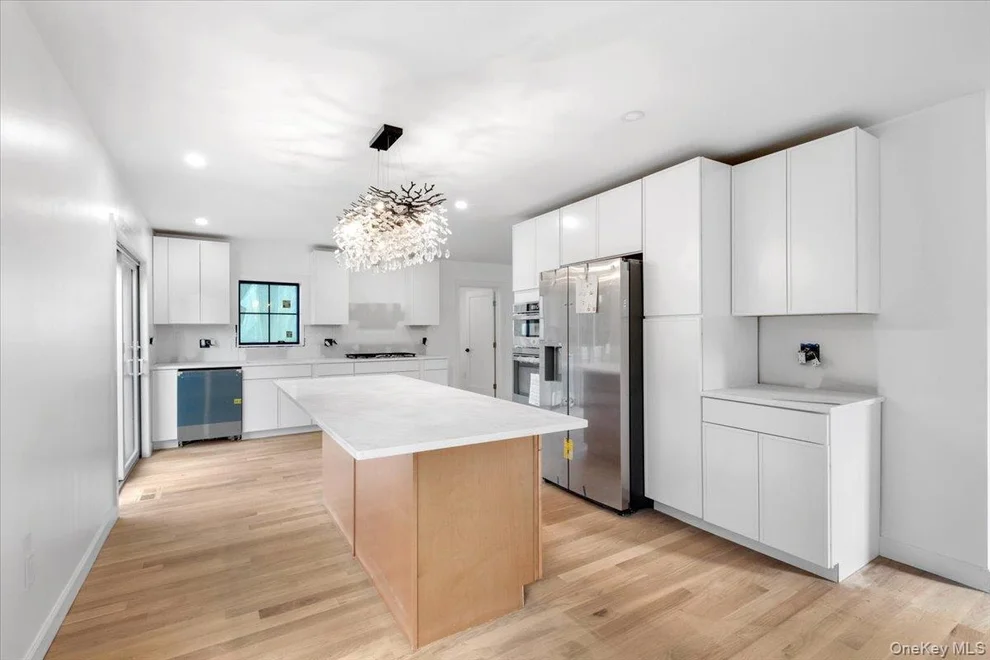 Unit for sale at 5 Bevan Place, Eastchester, NY 10709