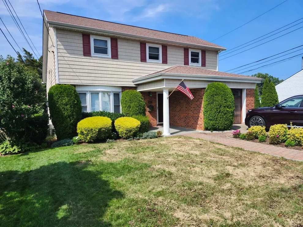 Unit for sale at 423 Bellevue Avenue, Yonkers, NY 10703
