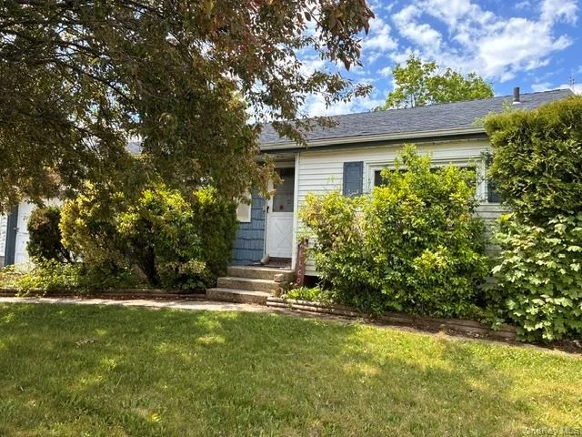 Unit for sale at 190 Hilltop Drive, Islip, NY 11717