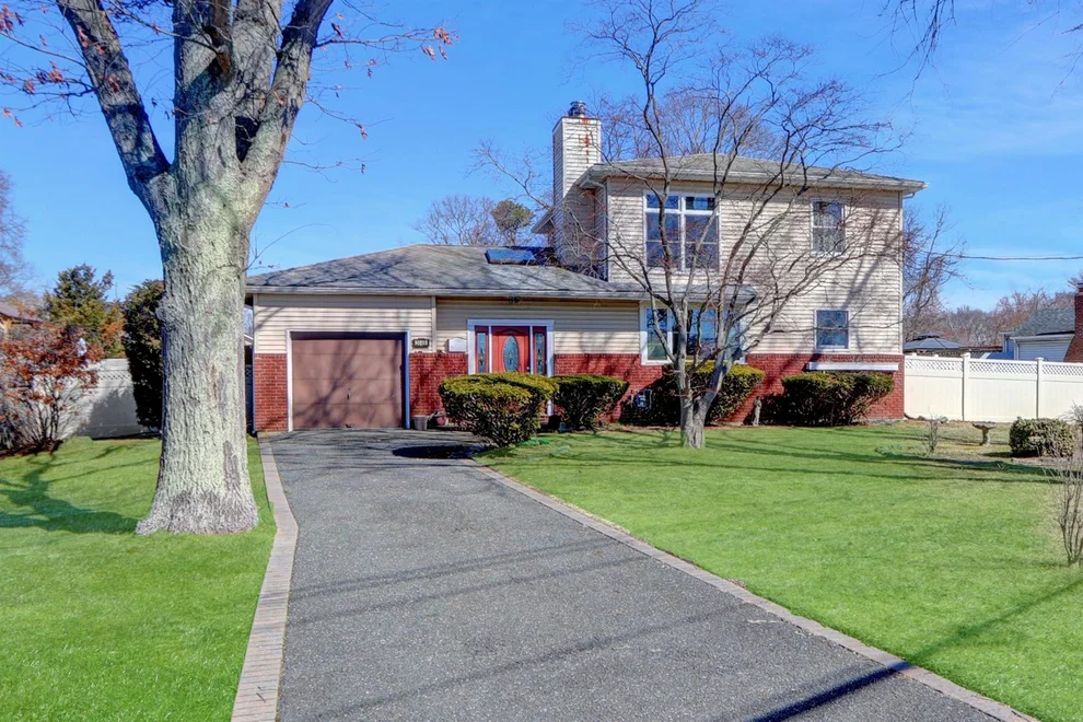 Unit for sale at 2049 Orinoco Drive, Islip, NY 11795