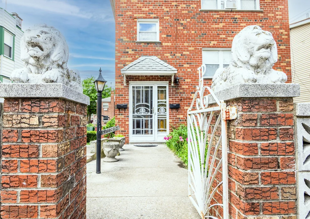 Unit for sale at 1925 Bogart Avenue, New York, NY 10461