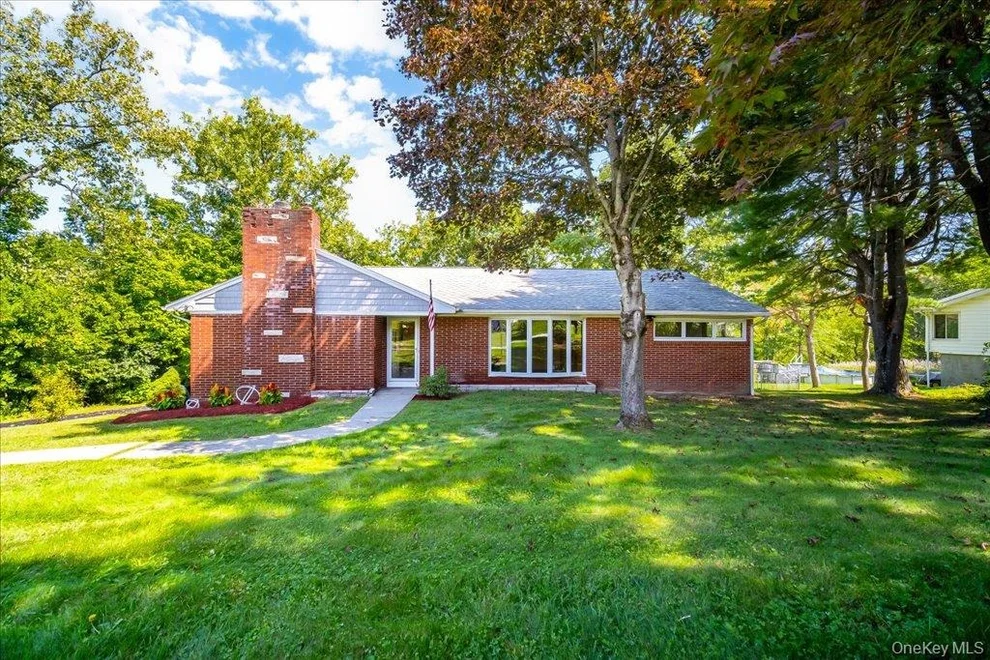 Unit for sale at 23 McIntosh Drive, Poughkeepsie (Town), NY 12603