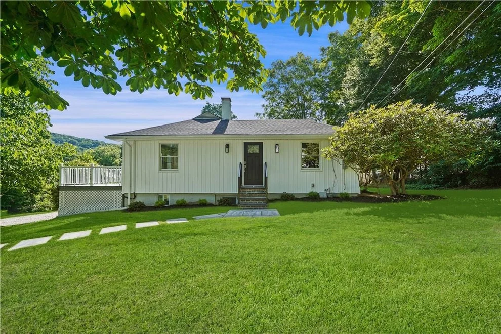 Unit for sale at 52 Red Oak Lane, New Castle, NY 10549