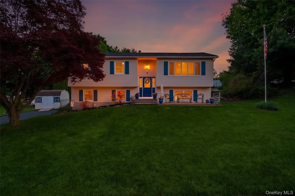 Unit for sale at 7 Gurran Drive, Stony Point, NY 10980
