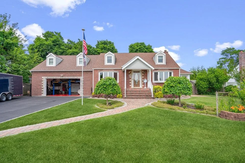 Unit for sale at 56 Avenue K, Smithtown, NY 11754
