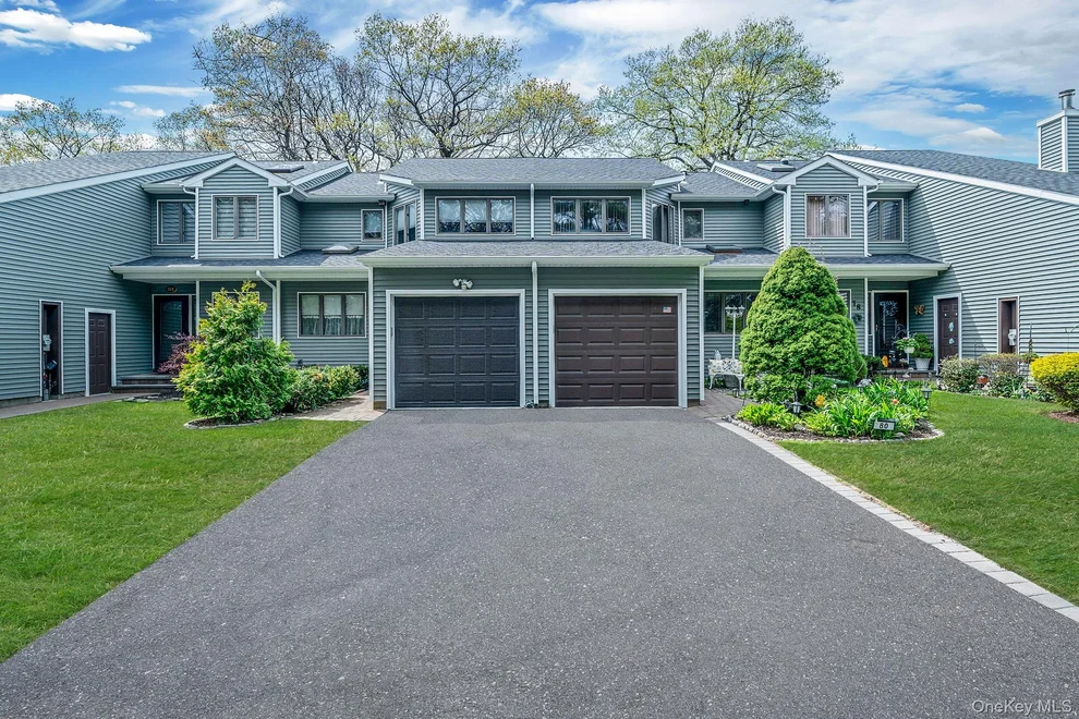 Unit for sale at 80 Jeremy Circle, Smithtown, NY 11767