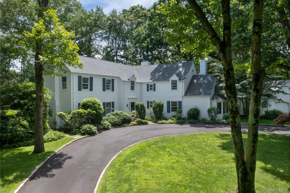 Unit for sale at 342 Woodbury Road, Huntington, NY 11724