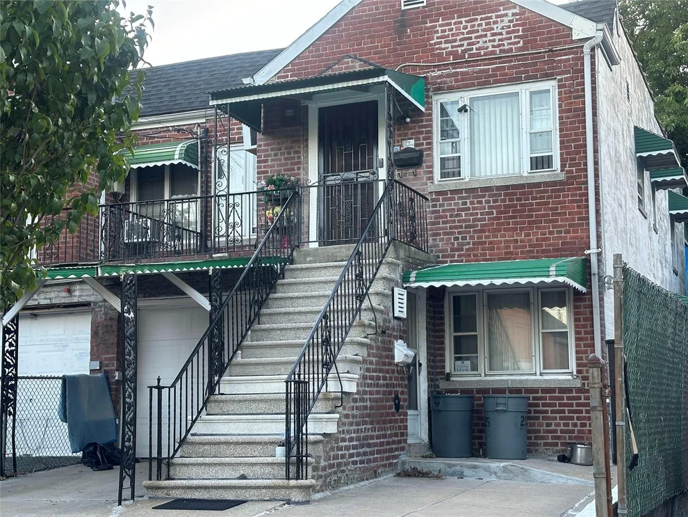 Unit for sale at 2945 Yates Avenue, New York, NY 10469
