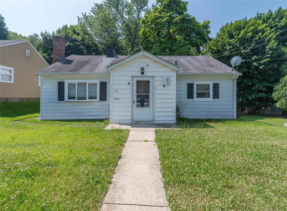 Unit for sale at 19 Gardner, Newburgh (City), NY 12550