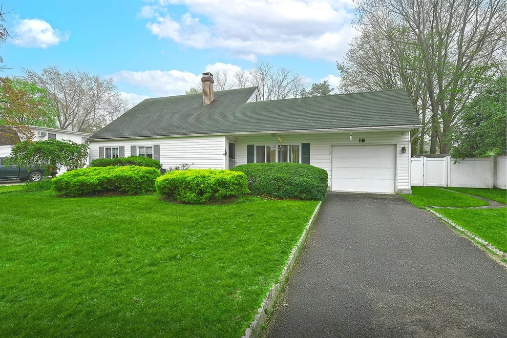 Unit for sale at 18 White Pine Way, Brookhaven, NY 11763