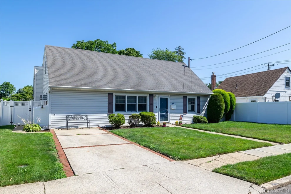 Unit for sale at 3977 Baylis Road, Hempstead, NY 11783