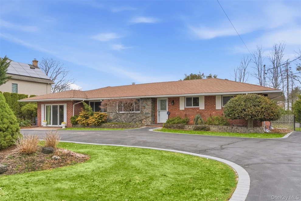 Unit for sale at 137 Burr Road, Huntington, NY 11731