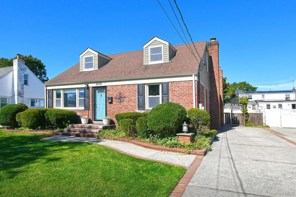 Unit for sale at 2499 3rd Avenue, Hempstead, NY 11554