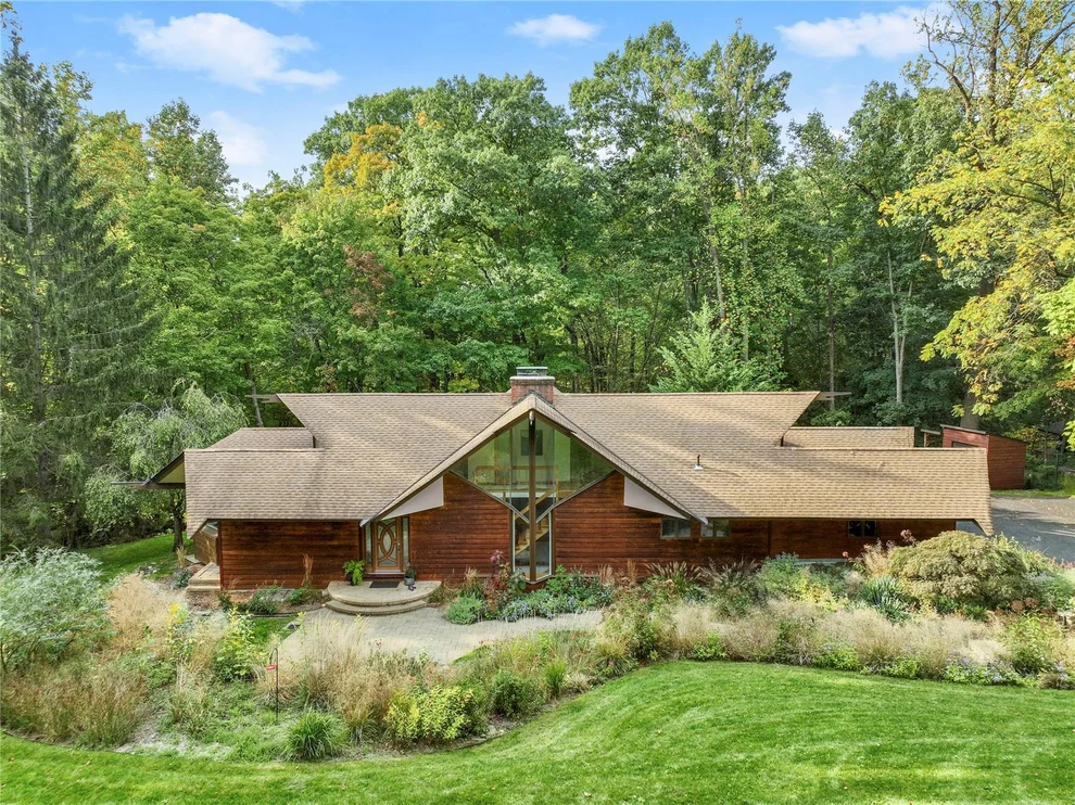 Unit for sale at 543 Scarborough Road, Ossining, NY 10510