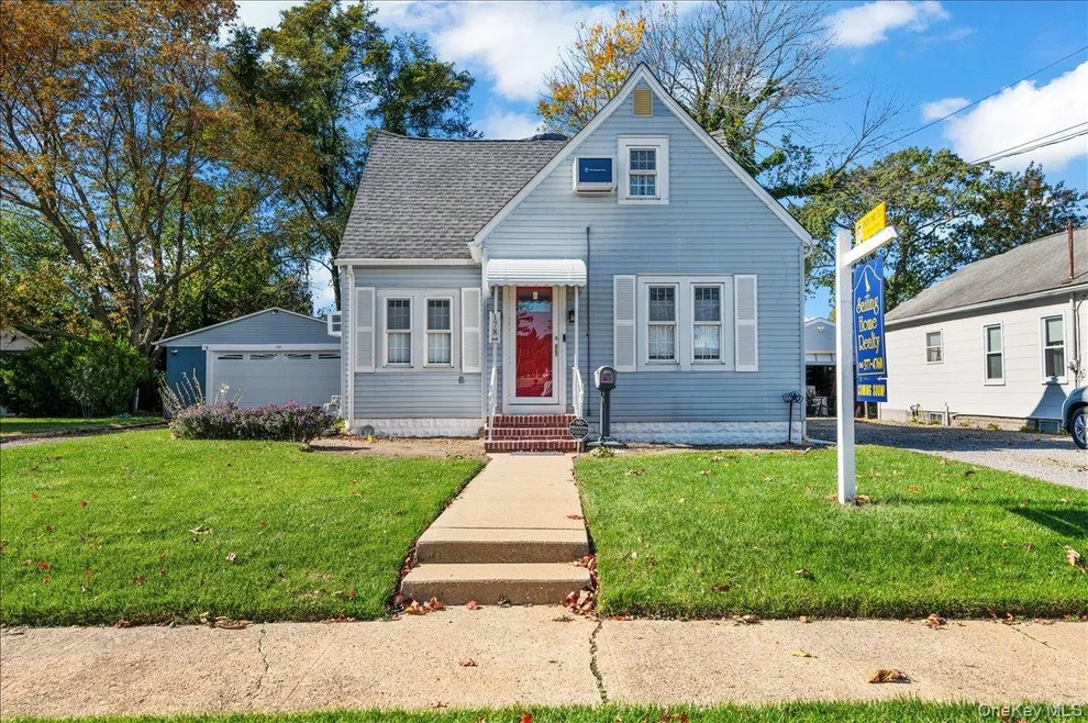 Unit for sale at 178 Washington Street, Hempstead, NY 11520