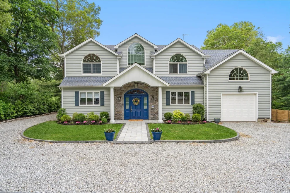 Unit for sale at 22 Churchill, Smithtown, NY 11787