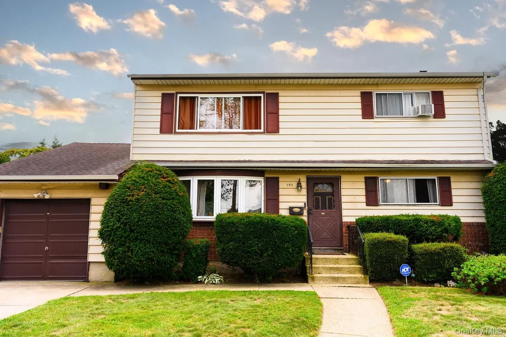 Unit for sale at 191 N Virginia Avenue, Oyster Bay, NY 11758
