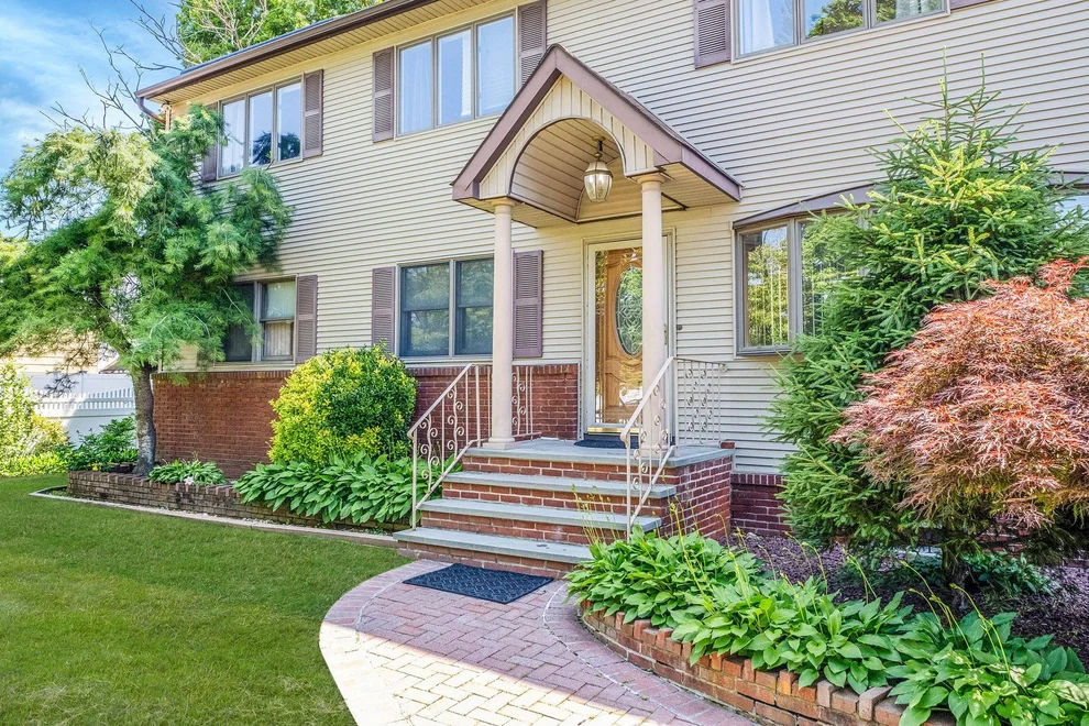 Unit for sale at 7 Patricia Avenue, Babylon, NY 11729