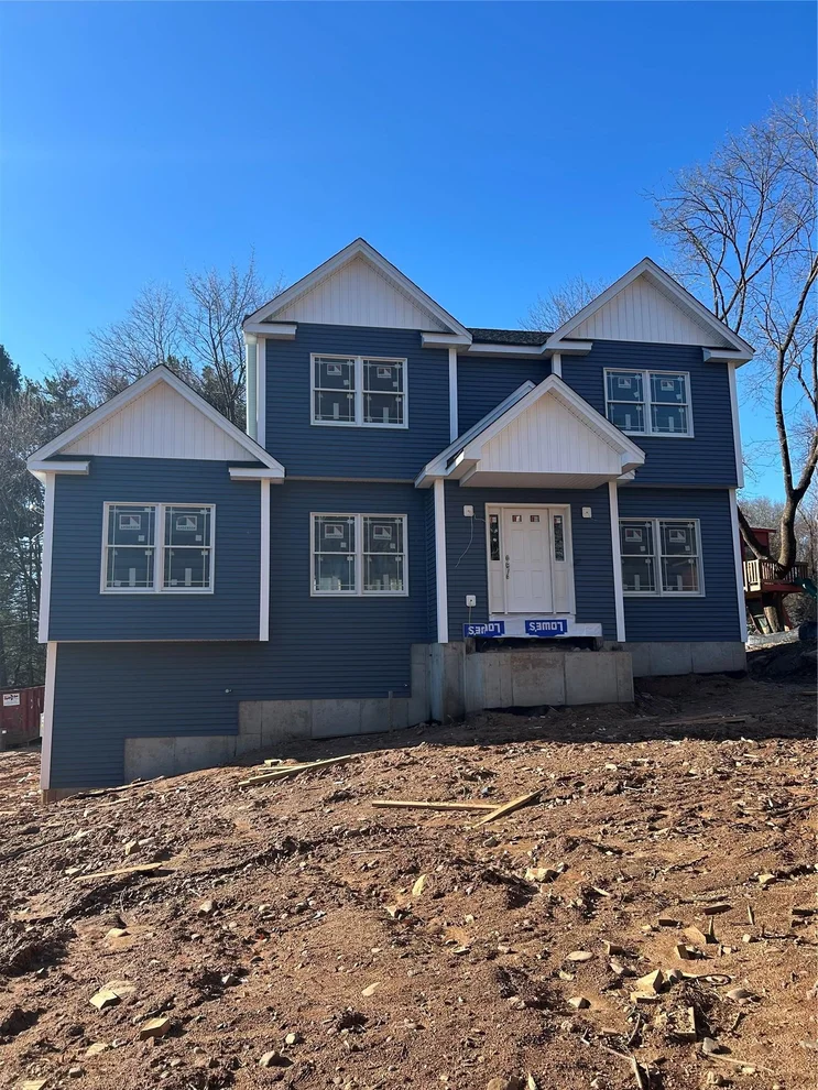 Unit for sale at 37 Old Hempstead Road, Clarkstown, NY 10956