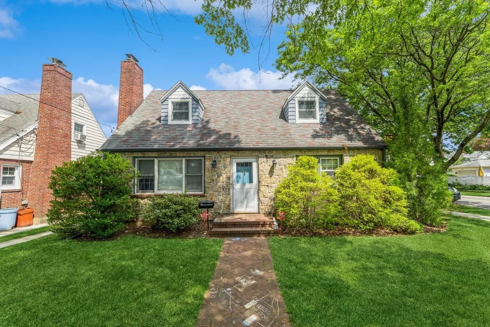 Unit for sale at 71 Floral Boulevard, Hempstead, NY 11001
