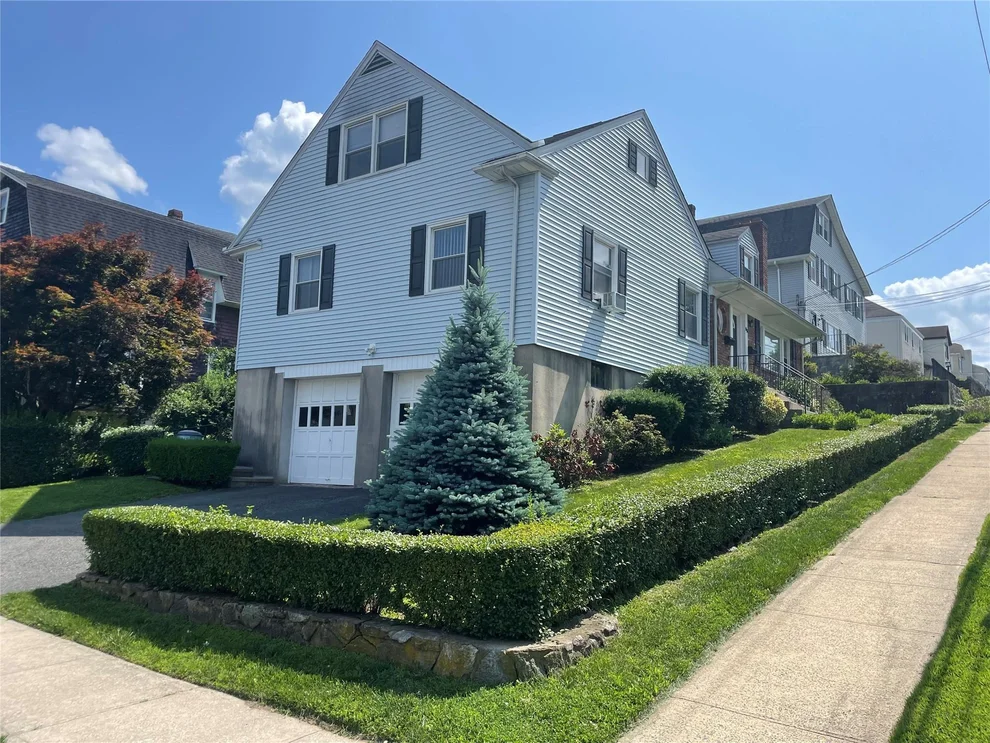 Unit for sale at 85 Franklin Avenue, Harrison, NY 10528
