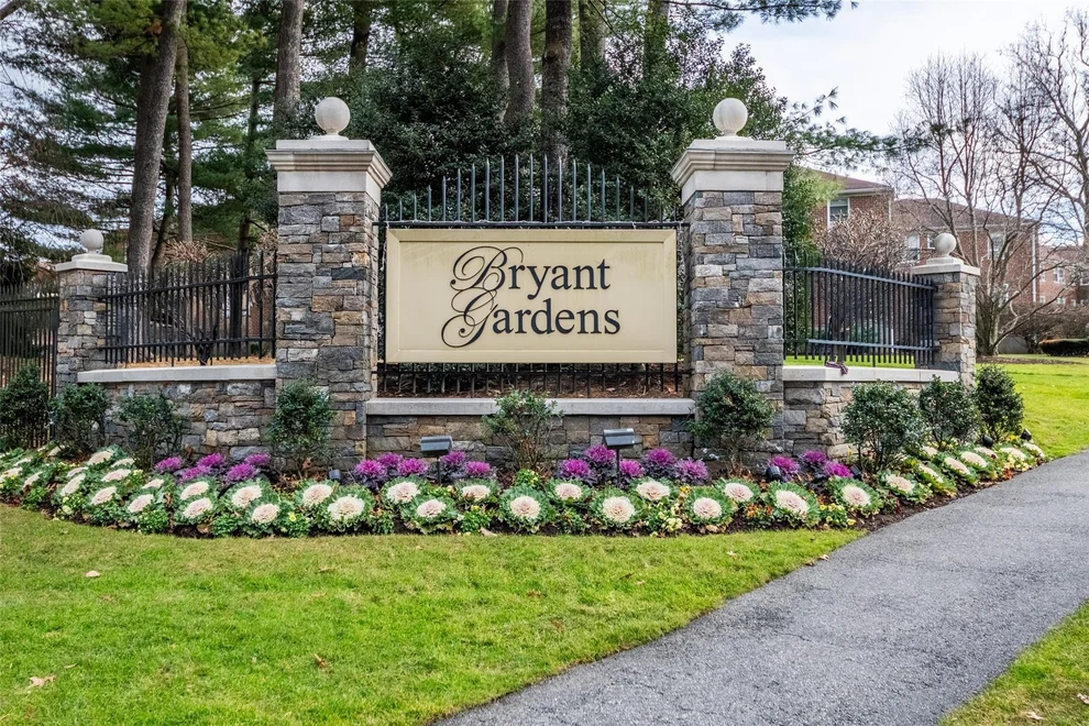 Unit for sale at 5 Bryant Crescent, White Plains, NY 10605
