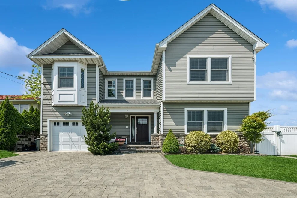 Unit for sale at 26 Island Parkway N, Hempstead, NY 11558