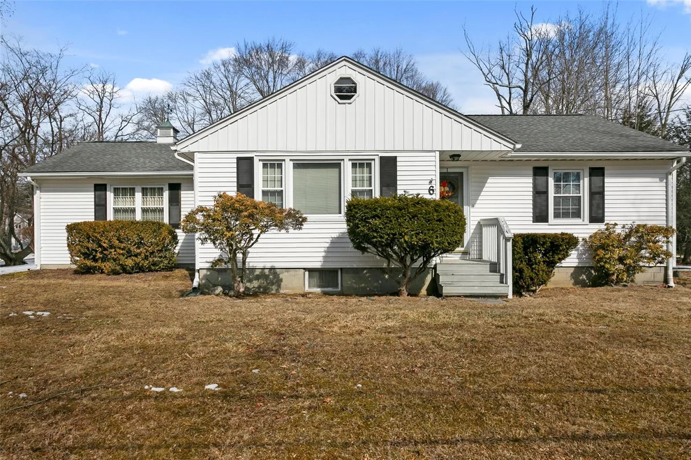 Unit for sale at 6 Park Lane, Carmel, NY 10541