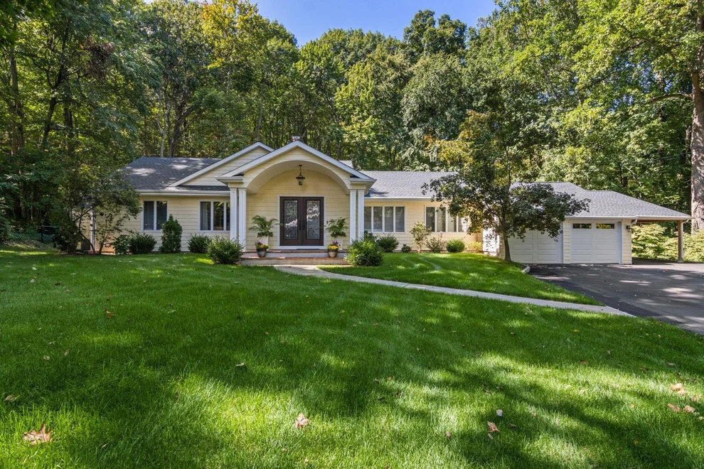 Unit for sale at 22 Overbrook Drive, Huntington, NY 11721