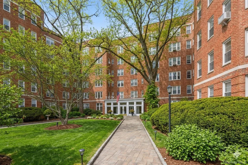 Unit for sale at 949 Palmer, Yonkers, NY 10708