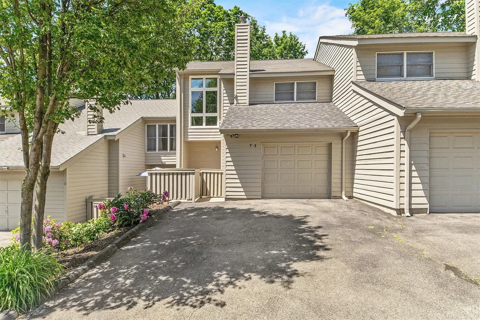 Unit for sale at 7 Brooke Club Drive, Ossining, NY 10562