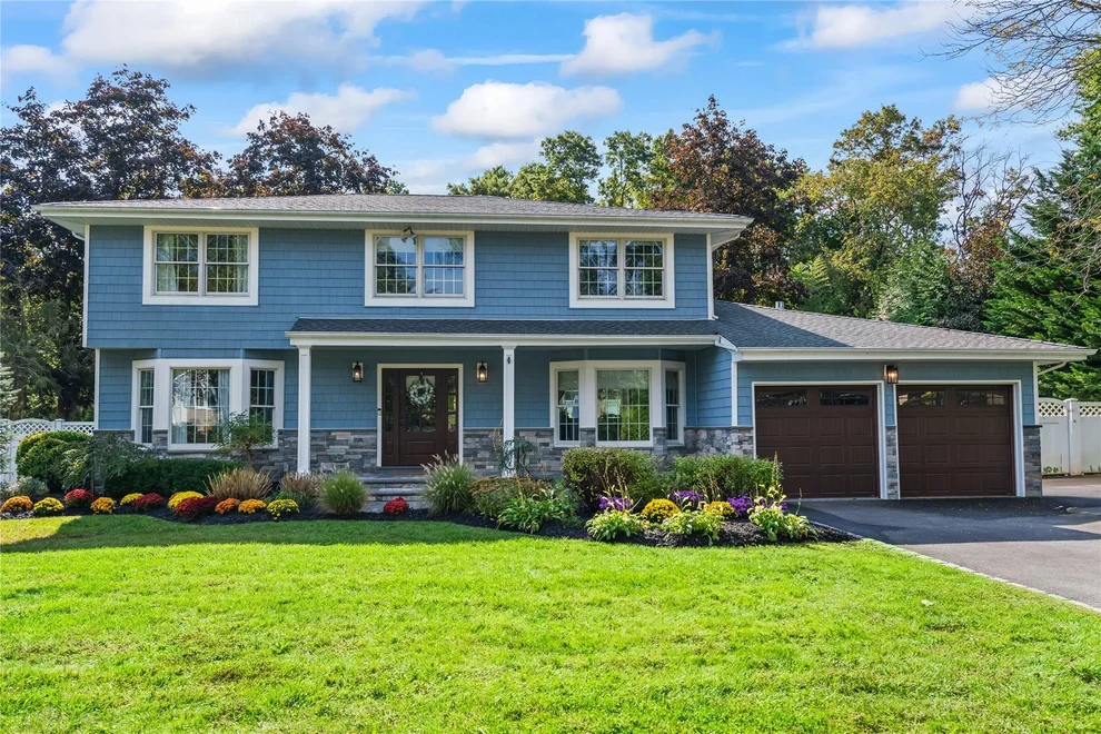 Unit for sale at 39 Kinsella Street, Huntington, NY 11746