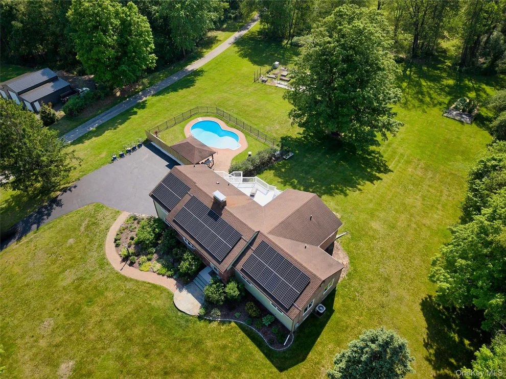Unit for sale at 125 Smith Road, Pleasant Valley, NY 12569