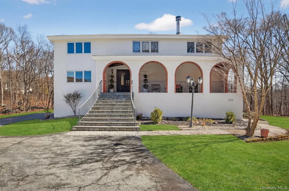 Unit for sale at 7 Fairgreen Court, Cortlandt, NY 10567