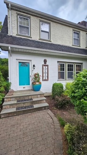 Unit for sale at 26 Oakdale Avenue, New Rochelle, NY 10801