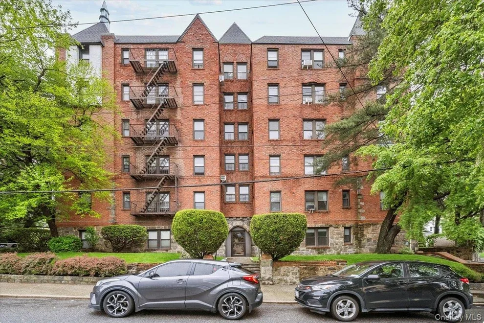 Unit for sale at 20 William Street, Mount Vernon, NY 10552