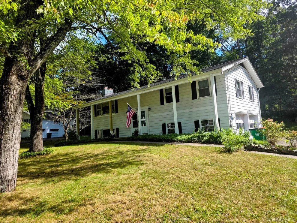 Unit for sale at 28 Robert Drive, Hyde Park, NY 12538