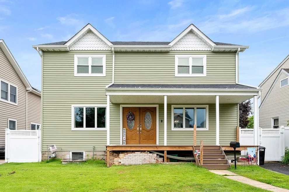 Unit for sale at 10 Airway Drive, Hempstead, NY 11710