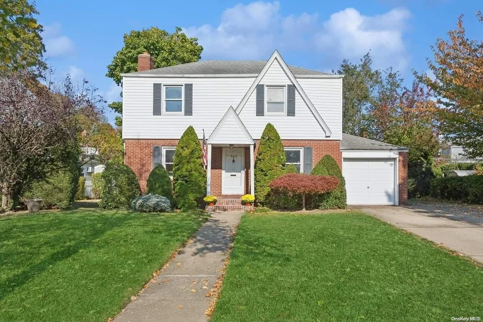 Unit for sale at 141 Meadow Street, Hempstead, NY 11530