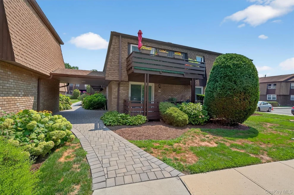 Unit for sale at 57 New Holland Village, Clarkstown, NY 10954