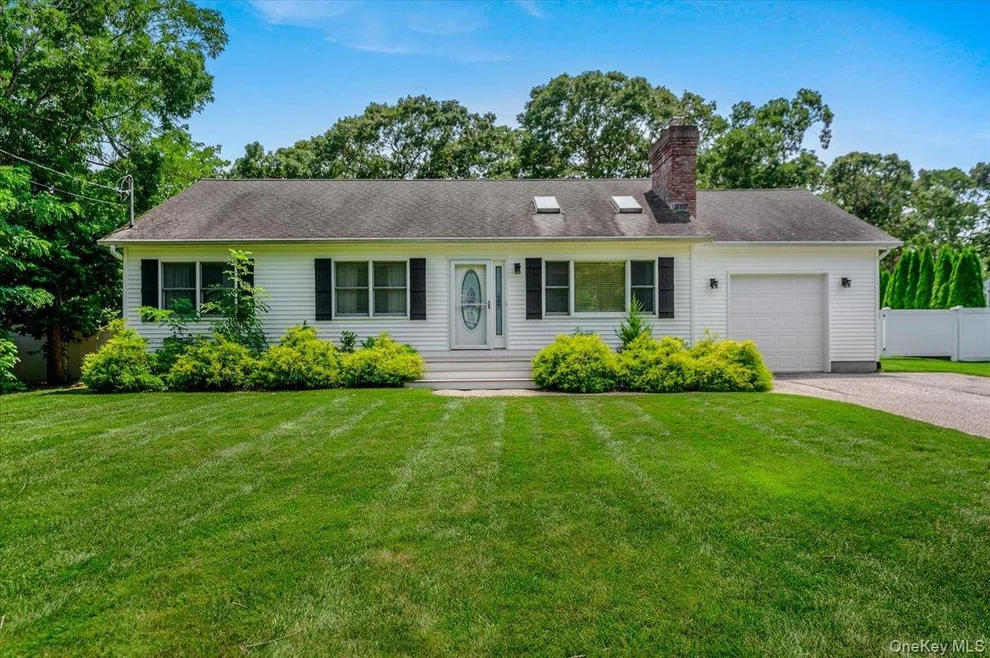Unit for sale at 31 Carter Road, Southampton, NY 11946