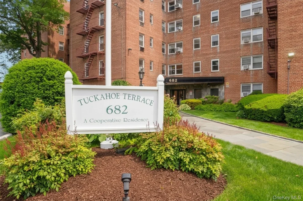 Unit for sale at 682 Tuckahoe Road, Yonkers, NY 10710