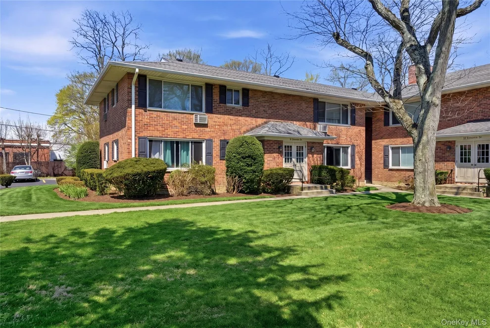 Unit for sale at 51 Edmunton Drive, Babylon, NY 11703